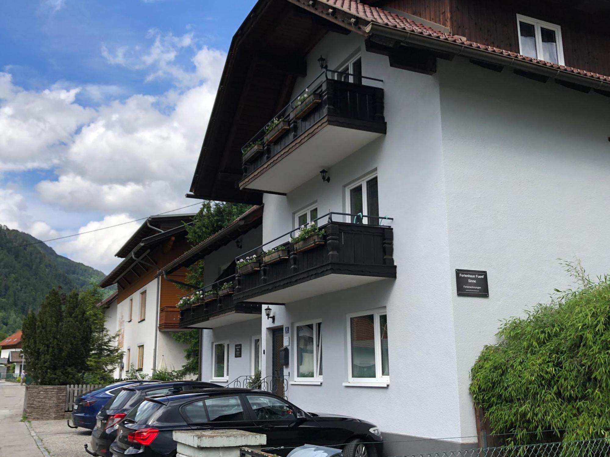 Appartement Felsblick Ferienhaus Fuenf Sinne Döbriach Екстериор снимка